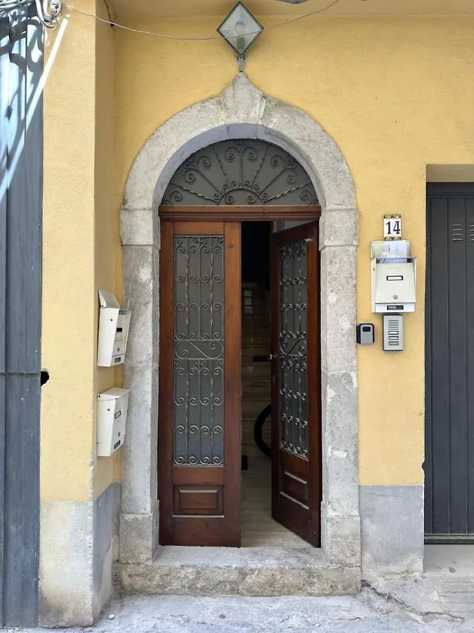 Monte Tauro Apartment Ταορμίνα